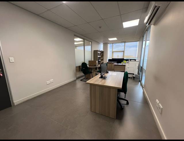 7,599M² WAREHOUSE TO LET IN LOUWLARDIA